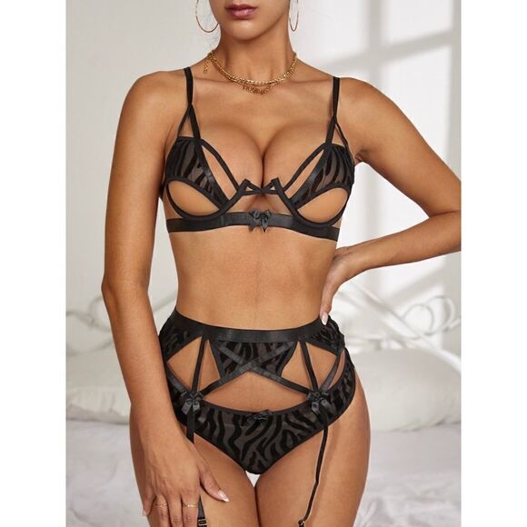 Sexy Cut Out Lingerie Set - Picture 1 of 7